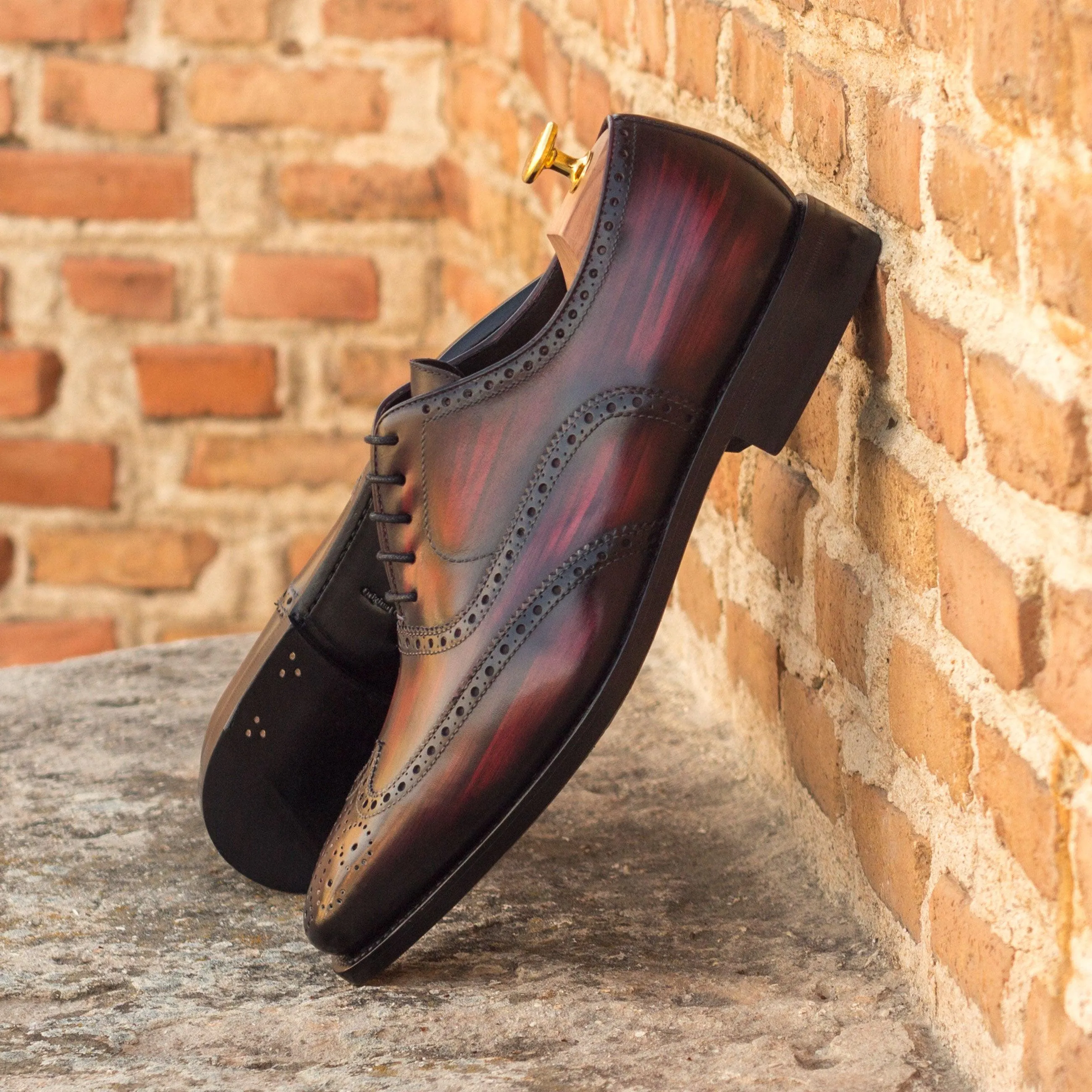 Retro Detail Sleek Finish Burgundy Patina Leather Brogues
