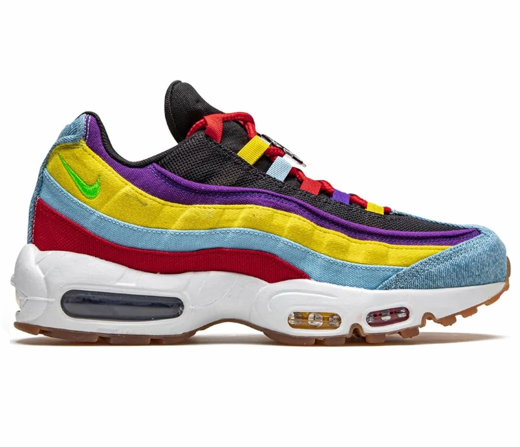 running on a rubber track shoes Men's Nike Air Max 95 SP (Rainbow)