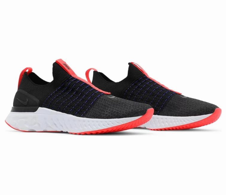 Men's Nike React Phantom Run (Black/Bright Crimson) closed - toe shoes
