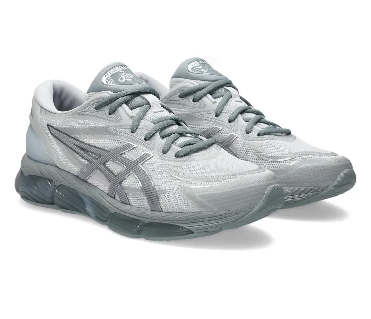 Men's Asics Gel-Quantum 360 8 (White/Gravel) hybrid shoes running with a fanny pack