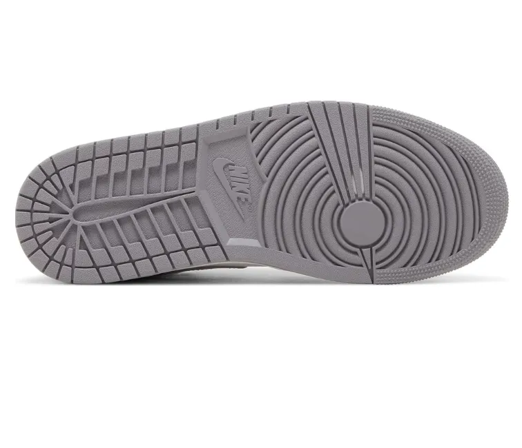 Men's Nike Air Jordan 1 Low (True Blue) long - distance runner carbon fiber plate shoe detail