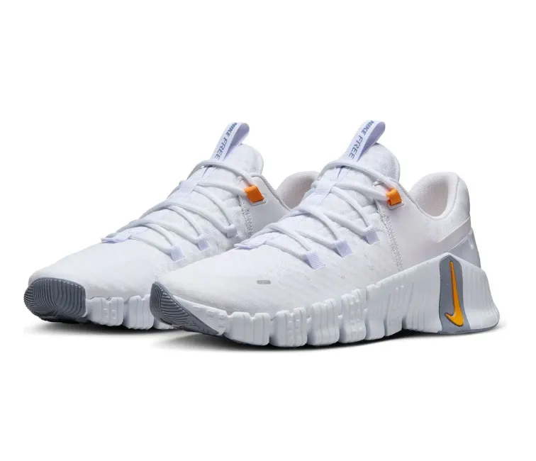 wide - width shoe option Slip   Resistant Men's Nike Free Metcon 5 (White/Sundial)