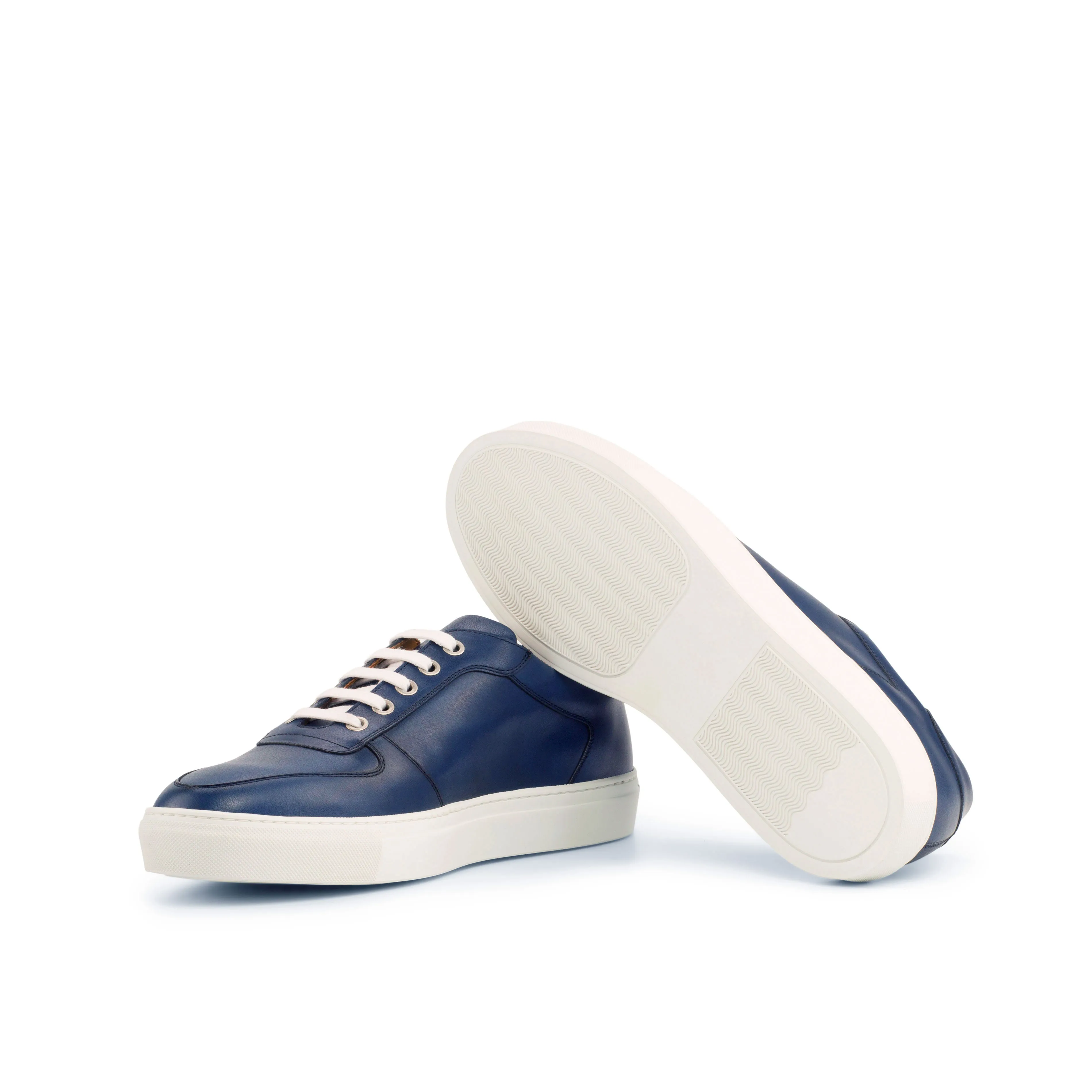 Medium fit selection running in a 20K shoes Navy Painted Calf Low-Top Sneakers
