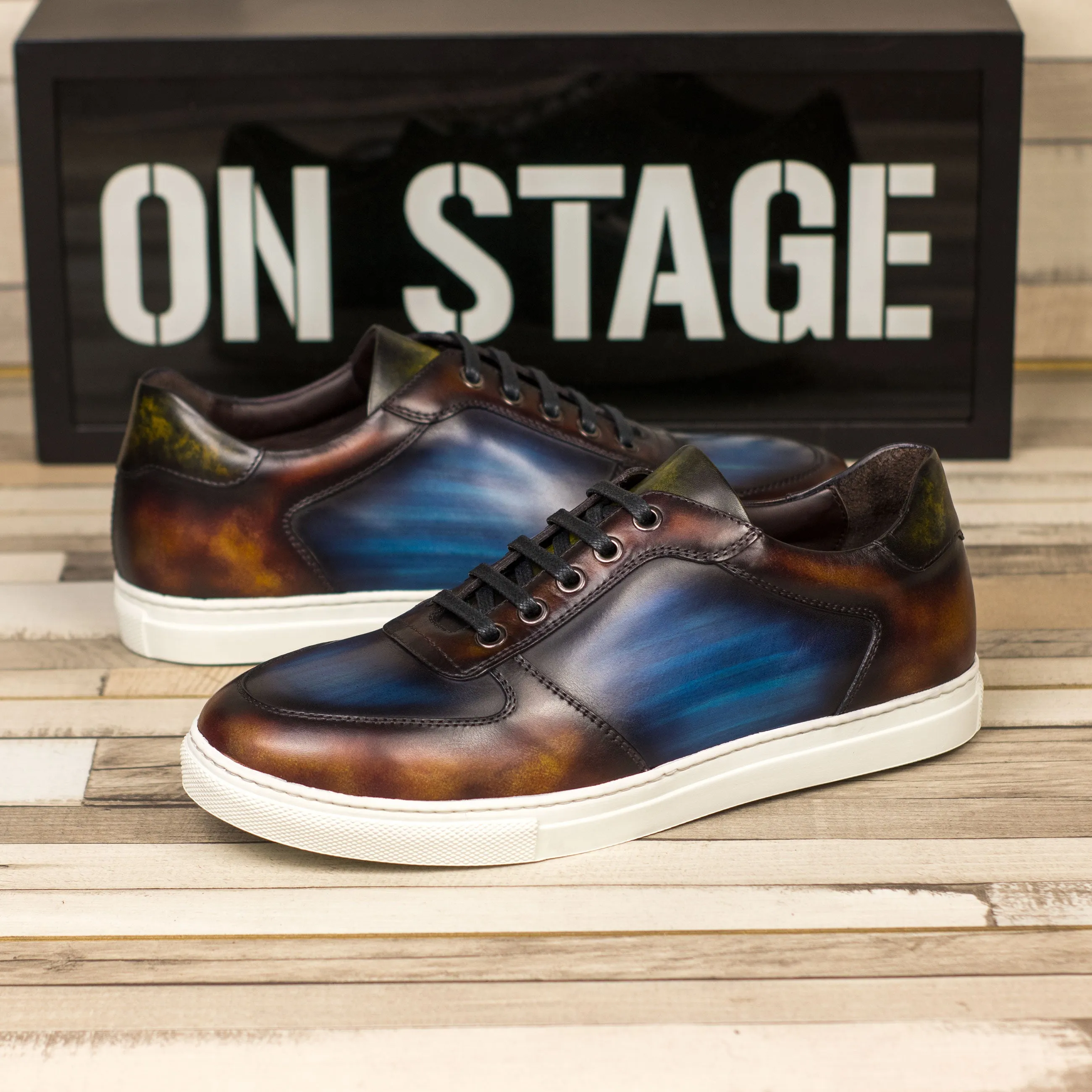 Navy & Brown Patina Low-Top Sneakers Hip - support