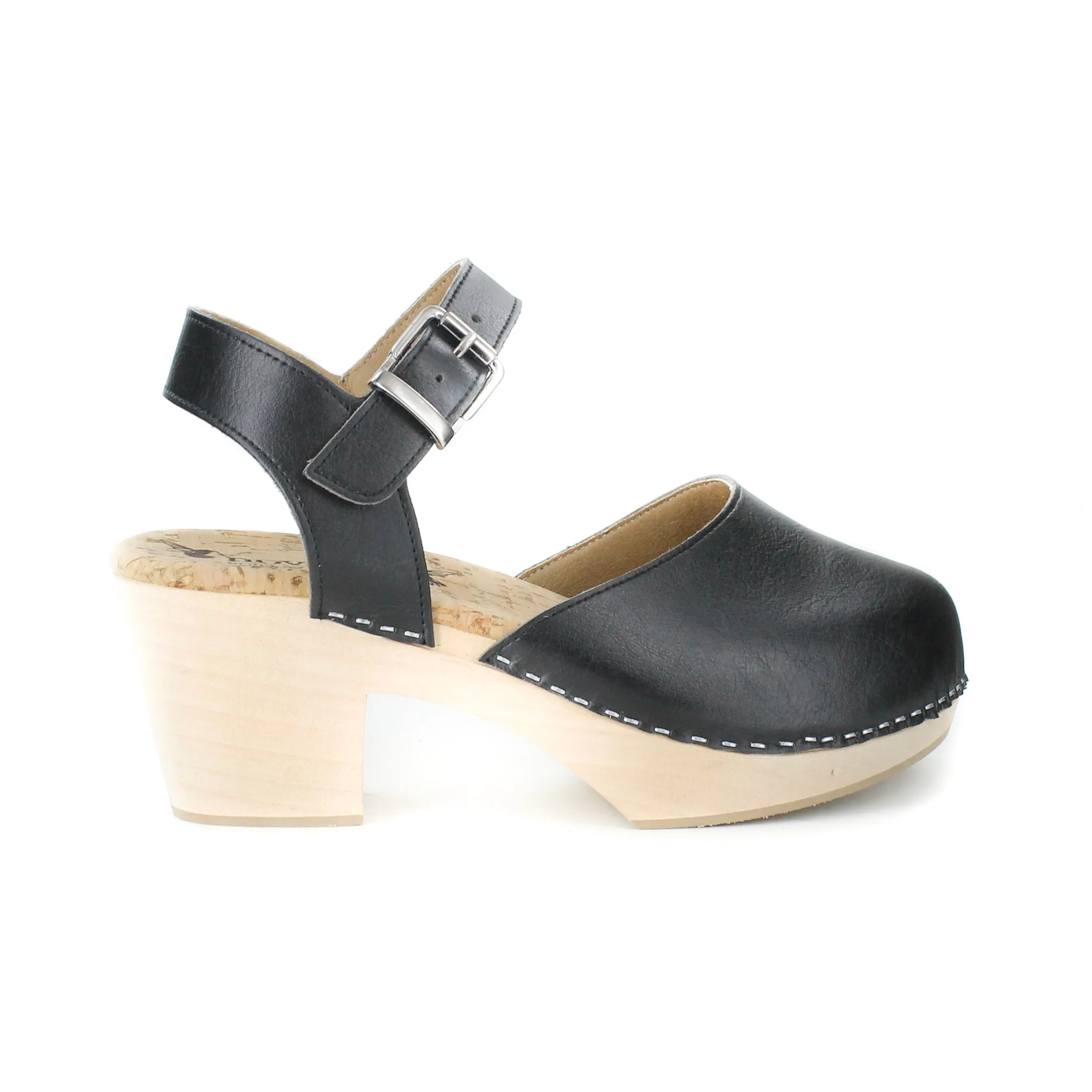 Pepper Clog in Smooth Black from Novacas Anti Fatigue
