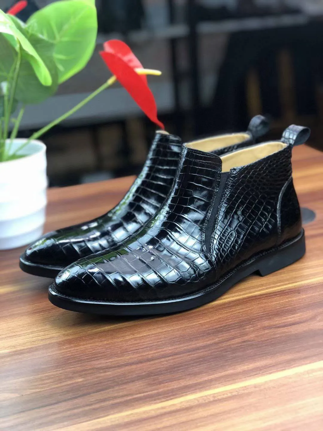 Crocodile Shoes Men's Comfort Craftsman Chelsea Boots Kind Glow