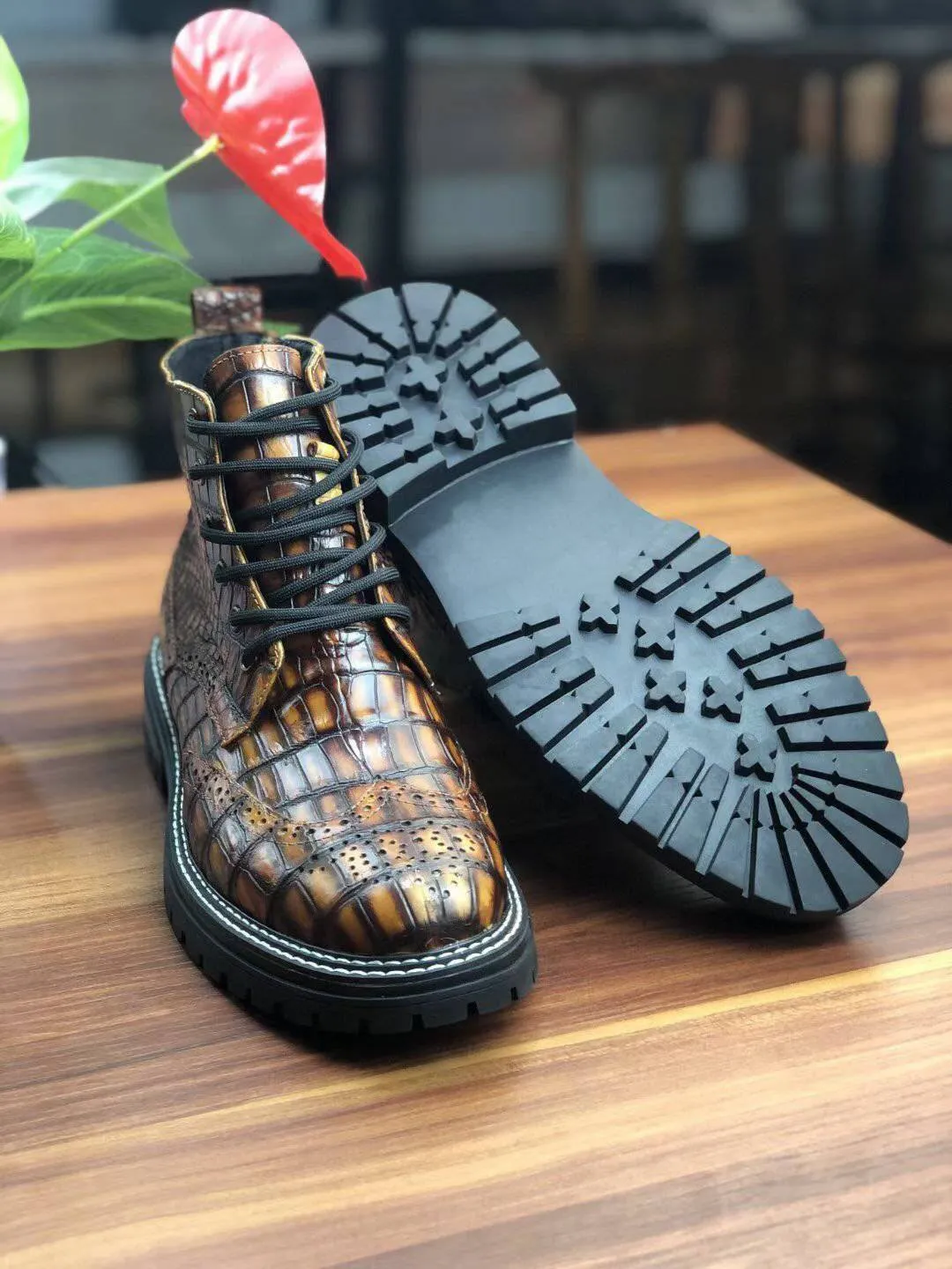 Model Mode Smooth ride Crocodile Shoes, Vintage Crocodile Skin Leather Martin Boots