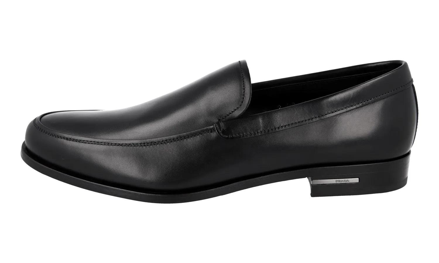 Walk Long Prada Men's Black Leather Loafers 2DB076