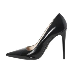 Prada Saffiano Pumps Ergonomic Travel Enthusiasts
