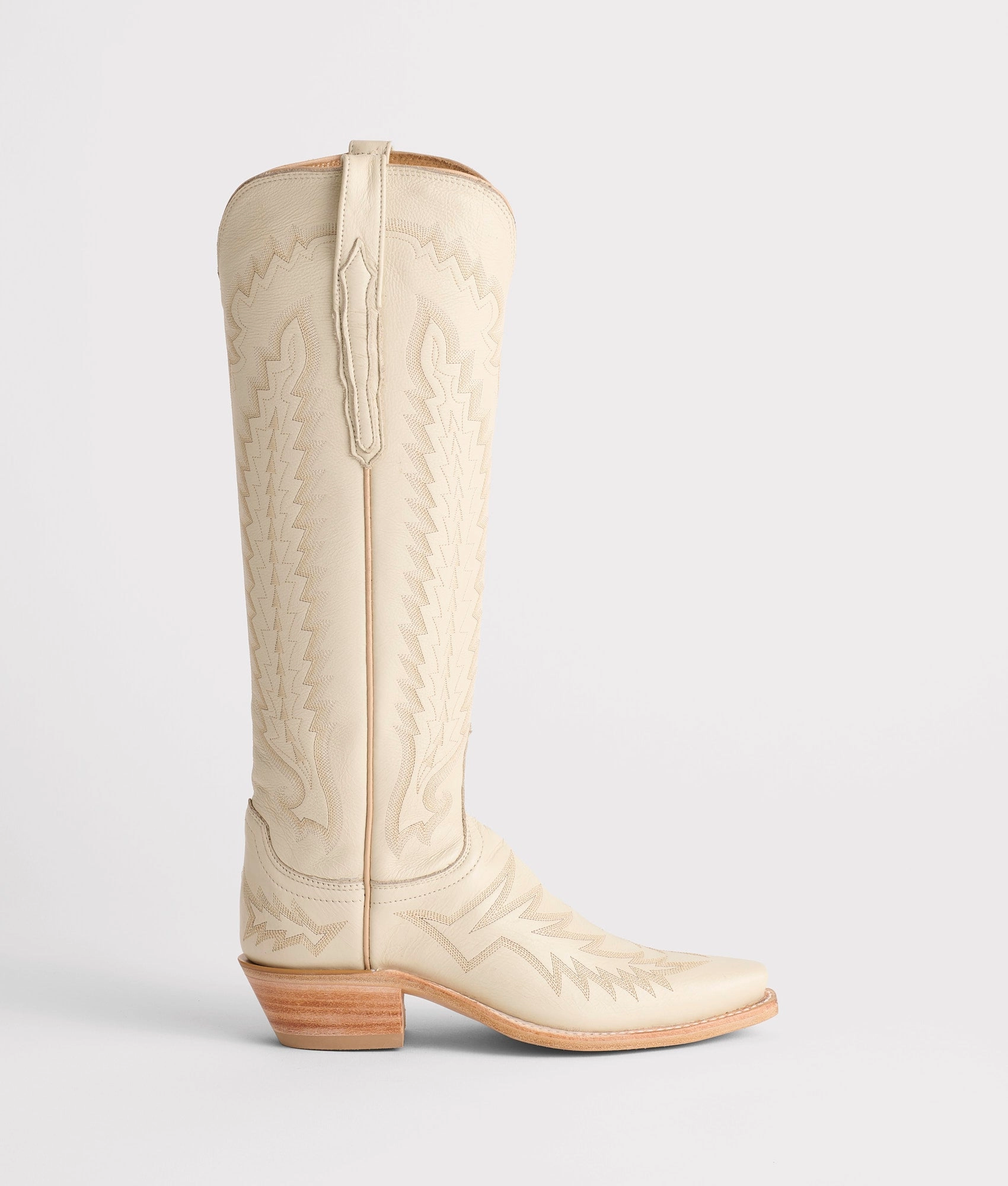 Priscilla :: Glitz Cream Full length Travel Fashion