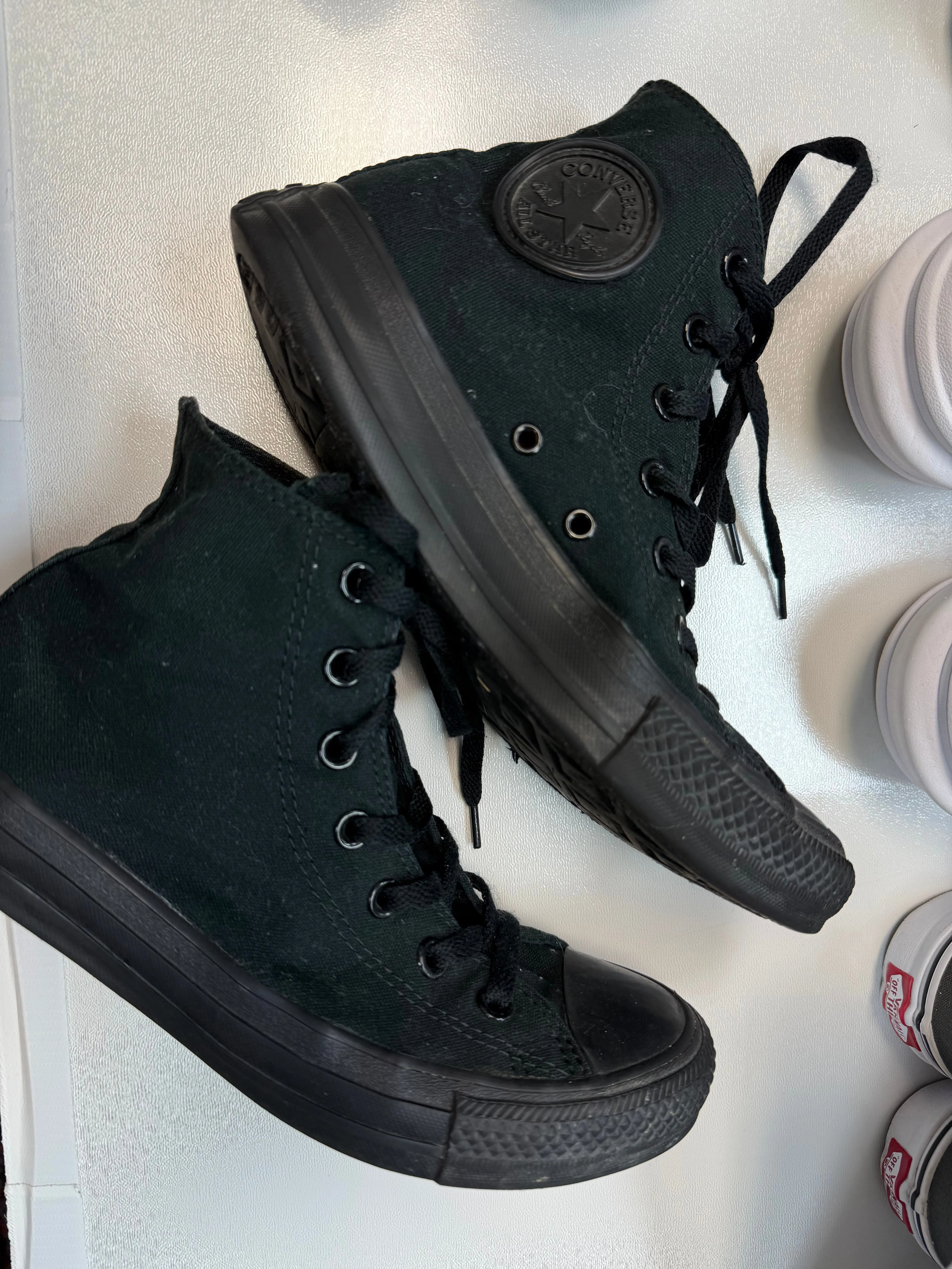 minimalist running shoes Converse All Star High Top Sneakers (Womens 8)