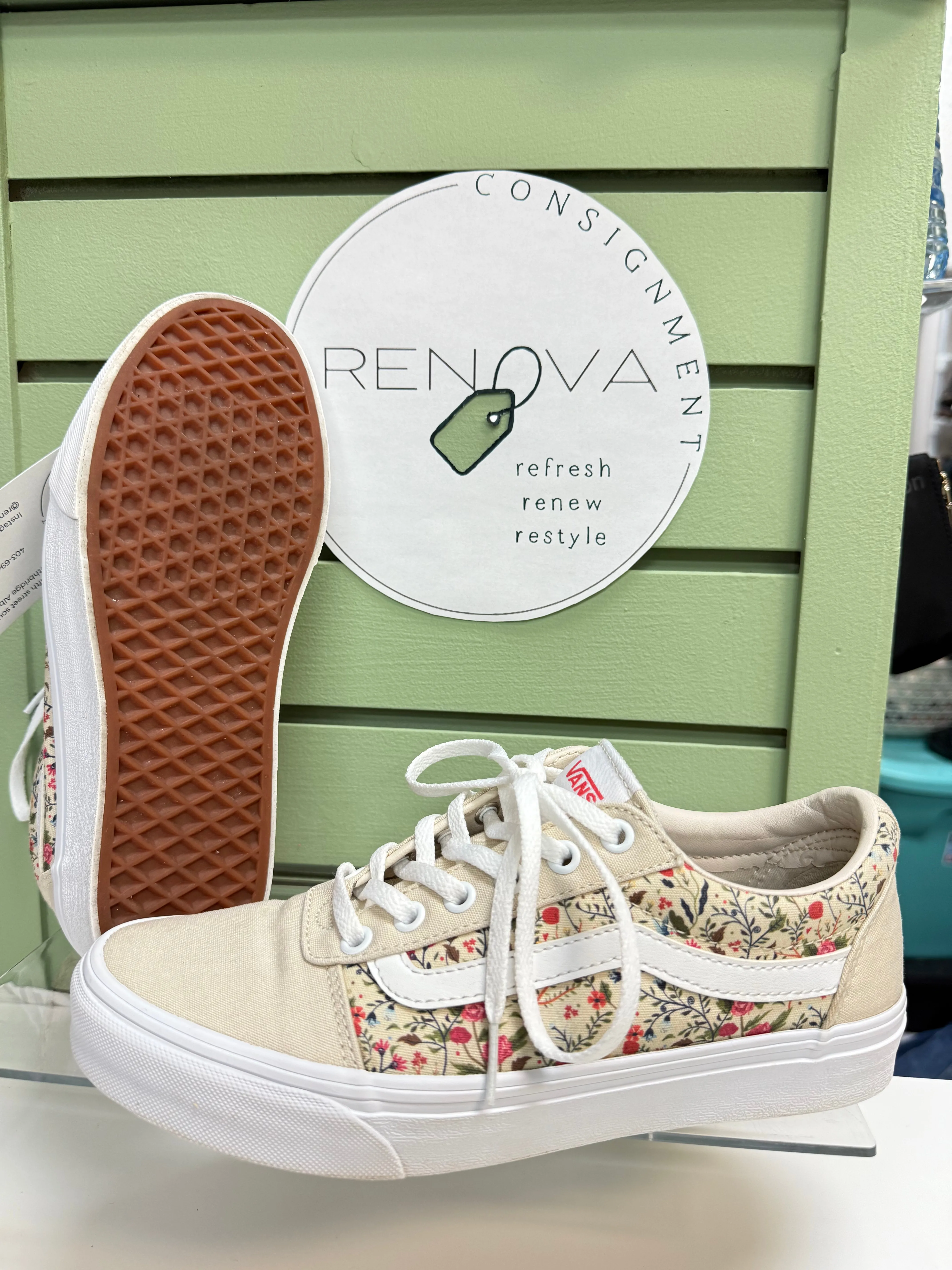 Vans Old Skool Sneakers (Womens 8.5) warm - weather