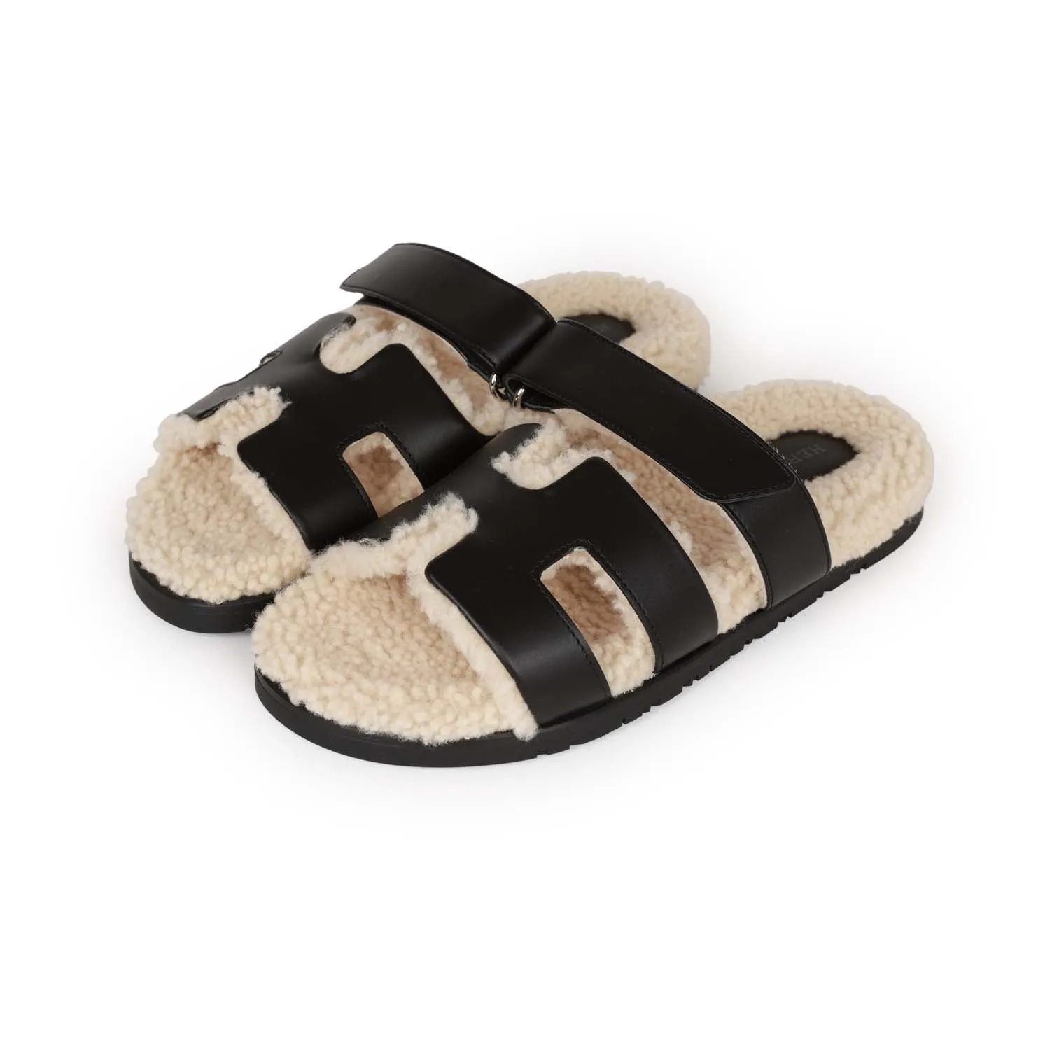 Top quality Hermes Chypre Sandals Black and Ecru Shearling 38 Beach Vibe