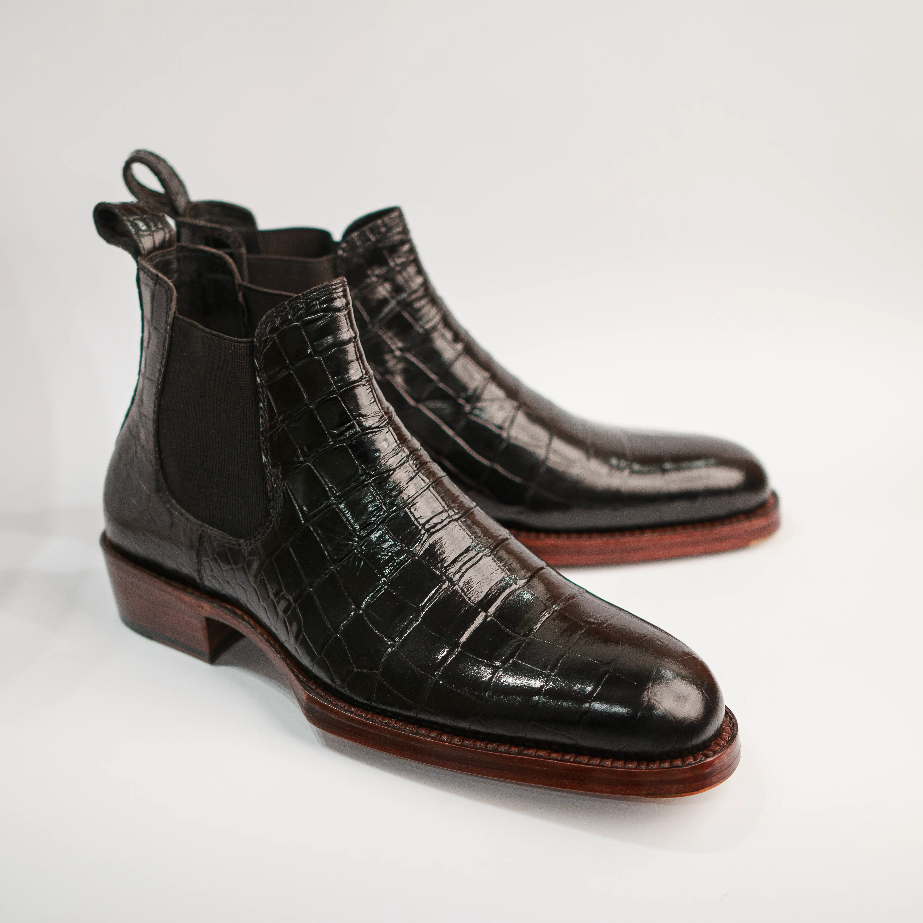 Sentinel - Croc Leather Textured Finish Formal Setting