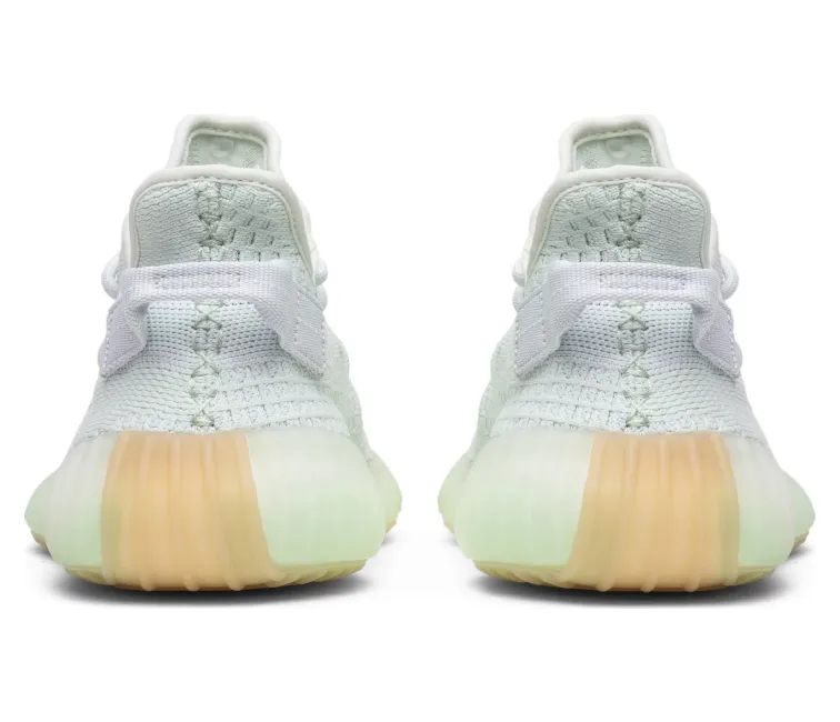 running in a beam bridge area shoes Adidas Yeezy Boost 350 V2 (Hyper Space)