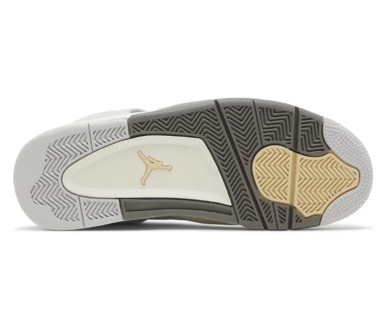 video - game - themed running option Men's Nike Air Jordan 4 Retro SE (Craft)