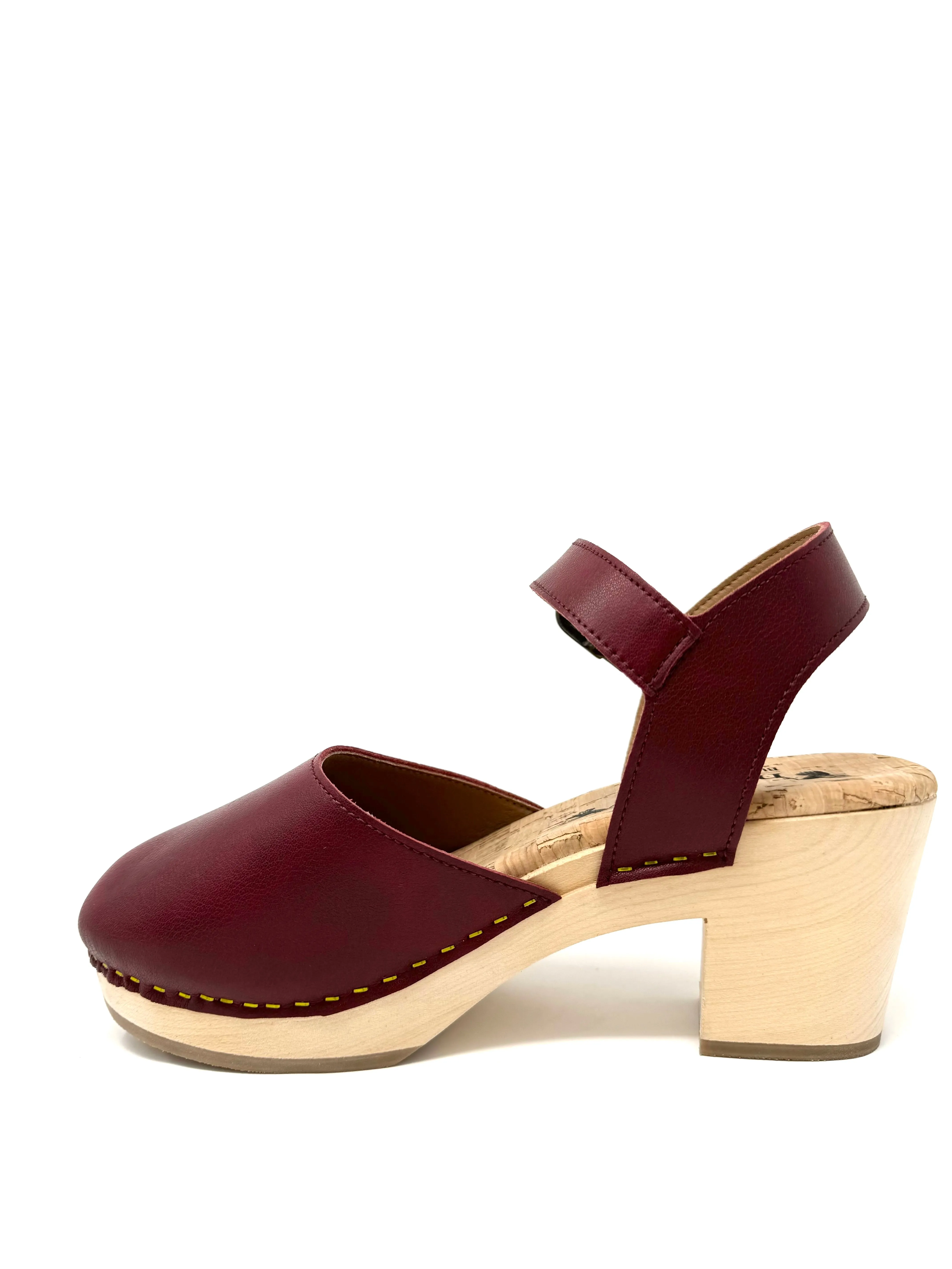 Air Walk Criss Cross Straps Pepper Clog in Bordeaux from Novacas