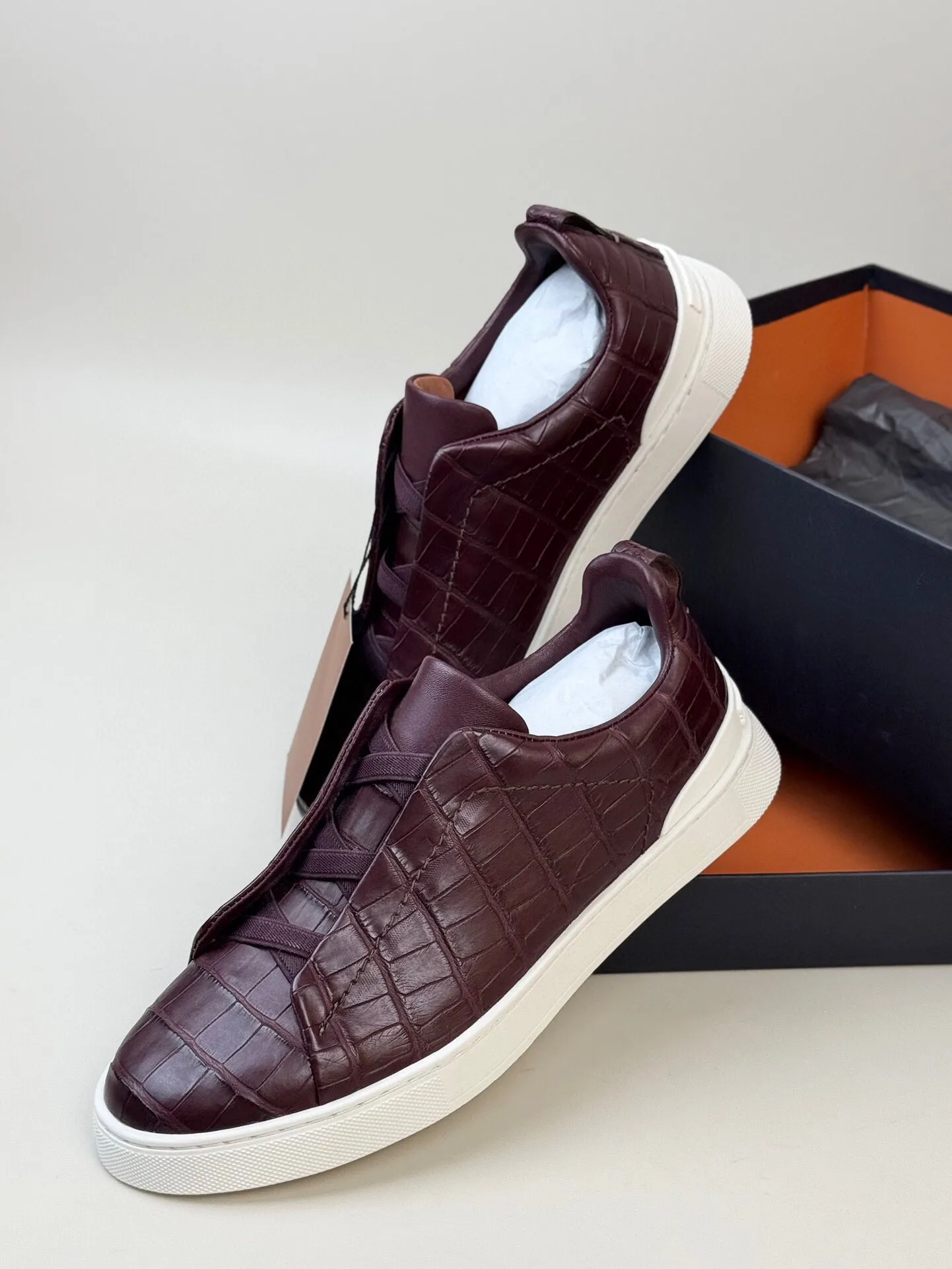 Crocodile Shoes ,Calfskin Leather Mid-Genuine Crocodile Skin Leather Sneakers Wine Red Roll Up