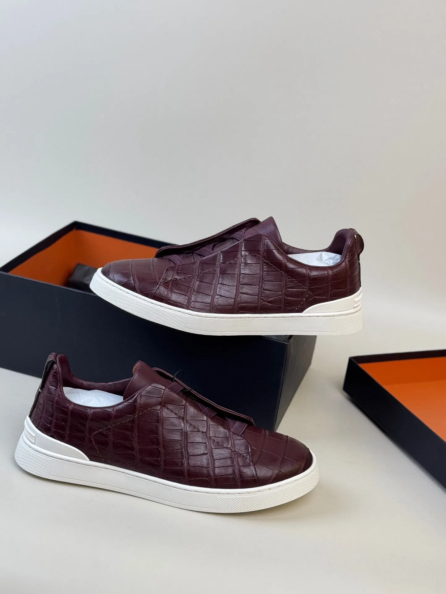 Crocodile Shoes ,Calfskin Leather Mid-Genuine Crocodile Skin Leather Sneakers Wine Red Flexible Comfort