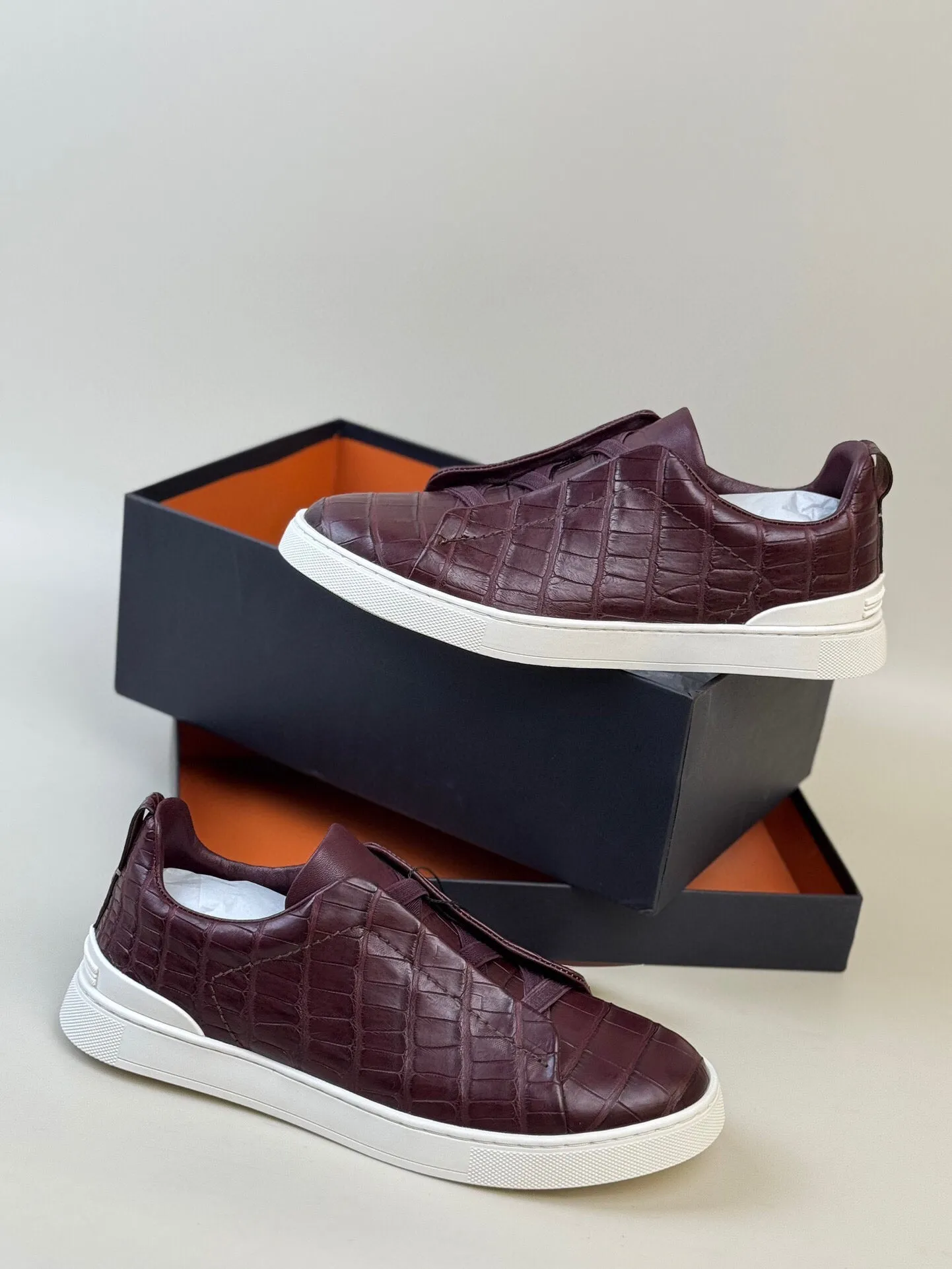 Crocodile Shoes ,Calfskin Leather Mid-Genuine Crocodile Skin Leather Sneakers Wine Red Modern Design soft feel
