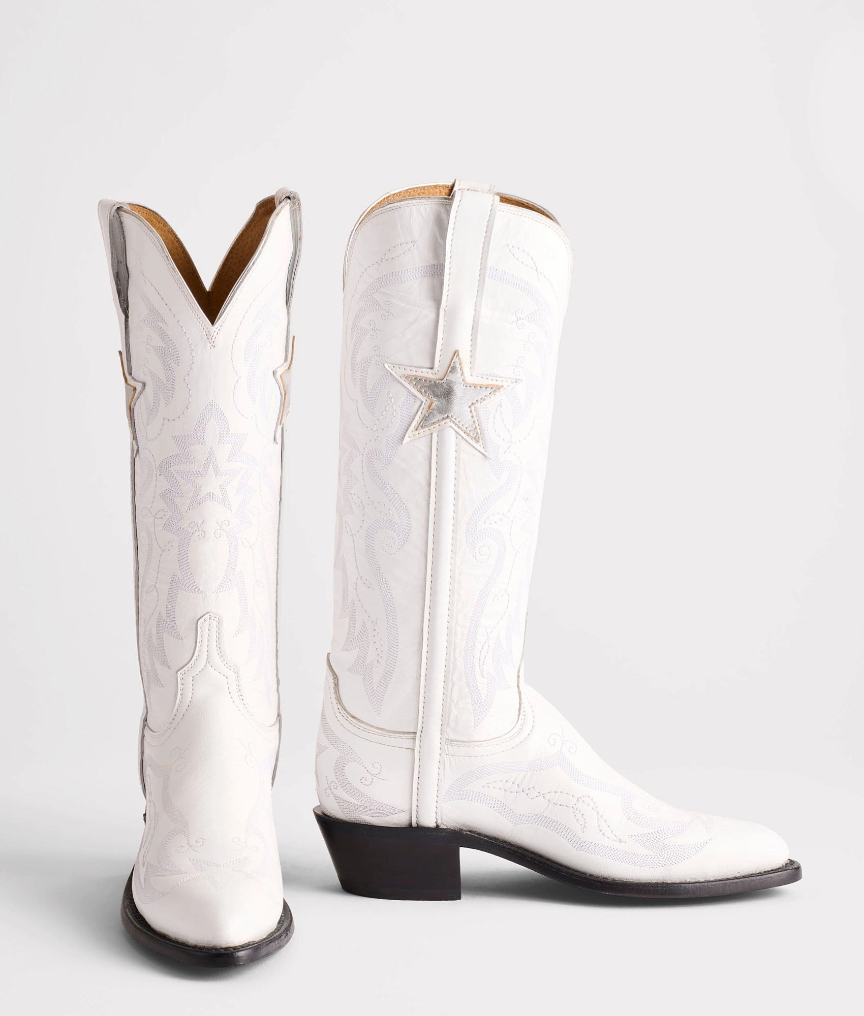 Gina :: White Snow Activity Sleek Outline