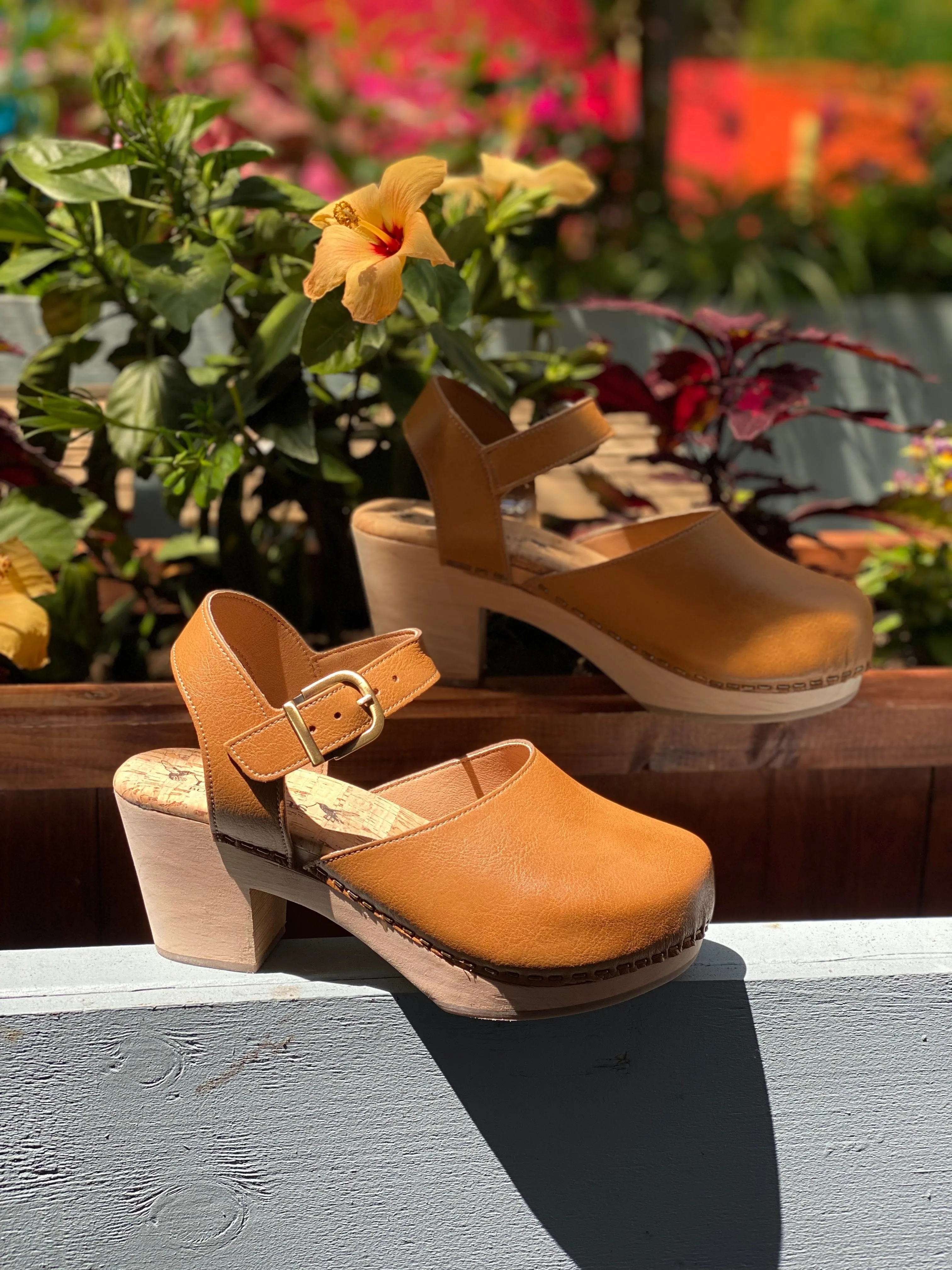 Pepper Clog in Camel from Novacas Heel Ease