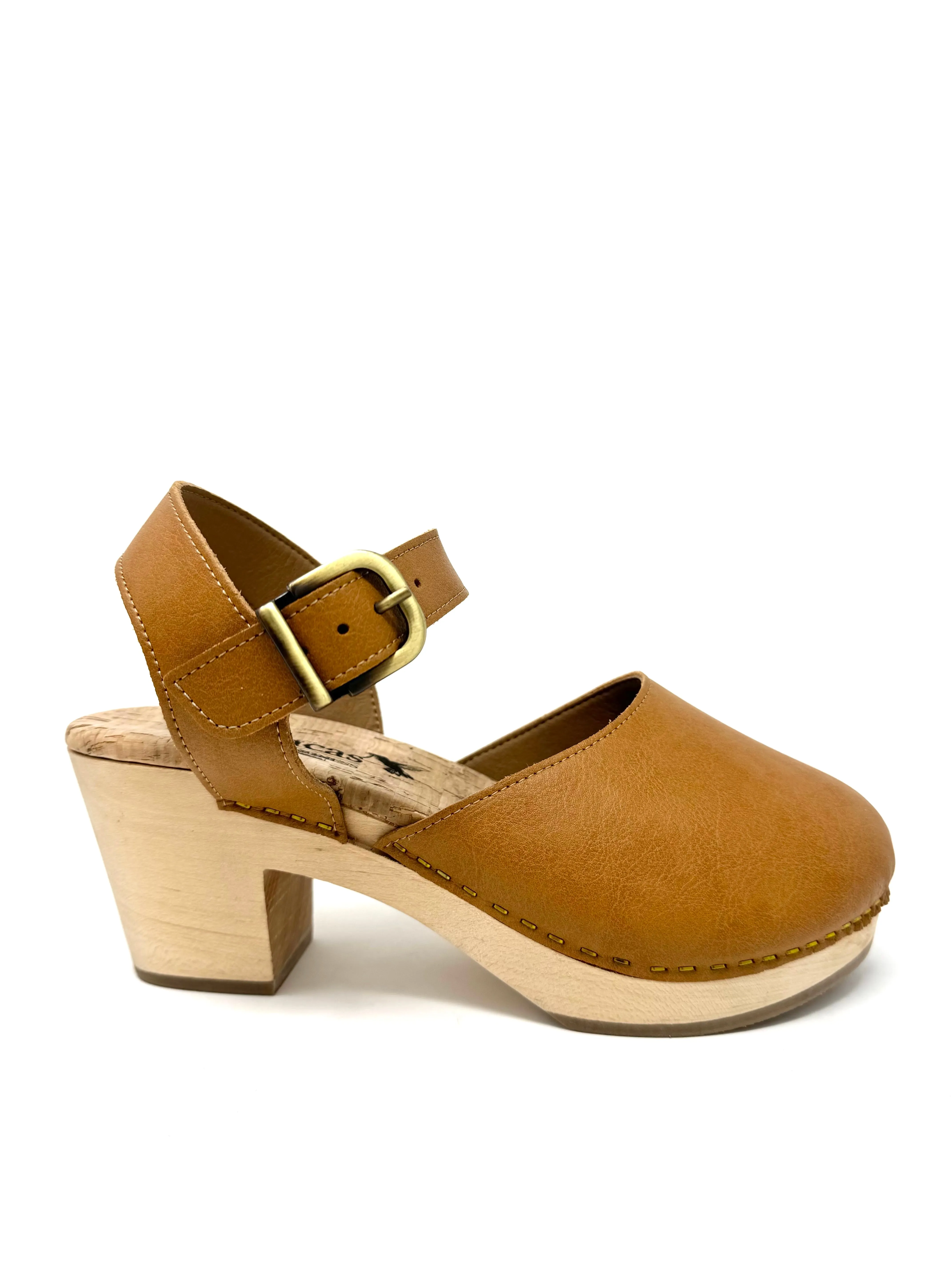 Pepper Clog in Camel from Novacas Breathable Lining