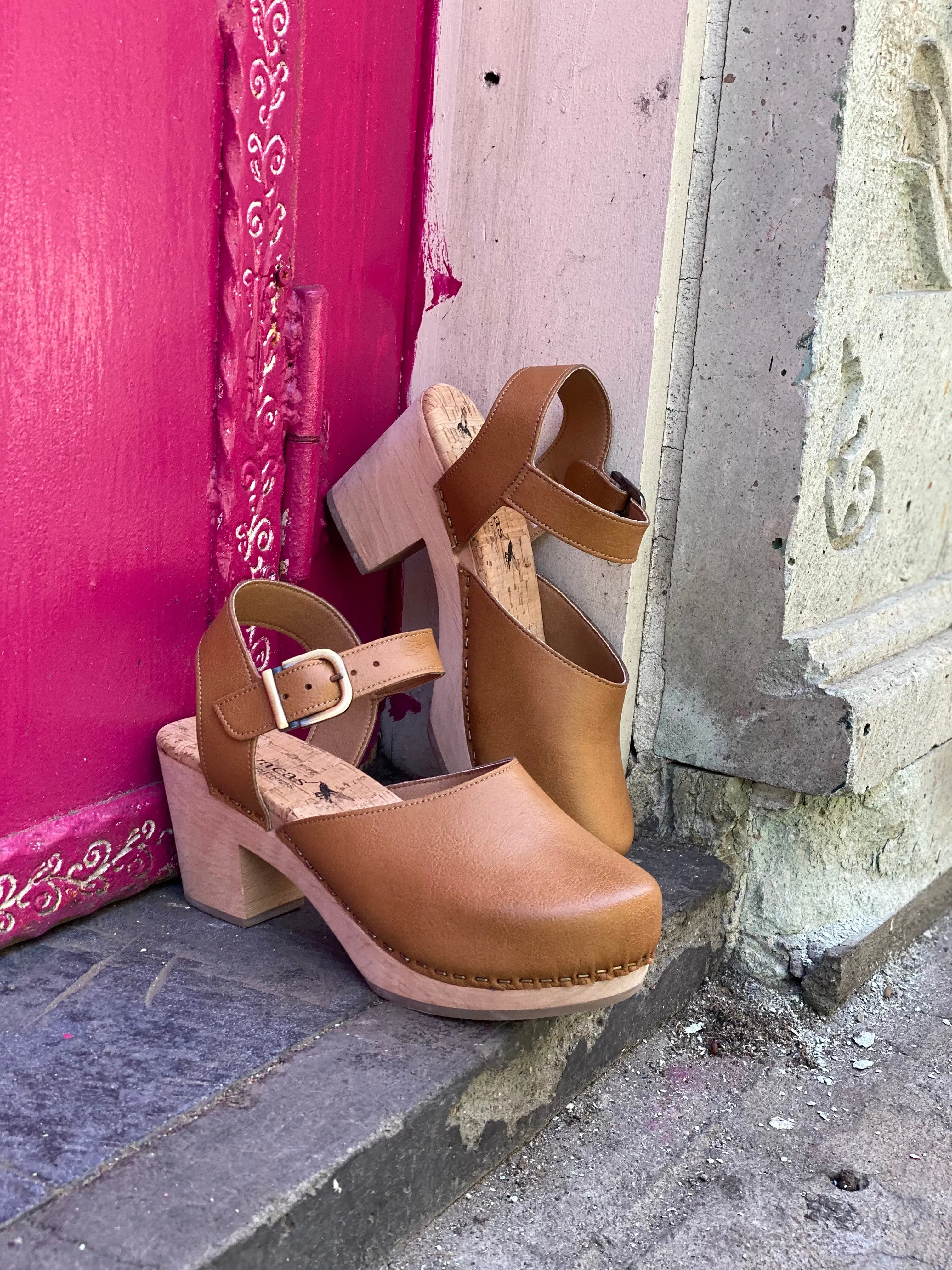 Pepper Clog in Camel from Novacas Comfortable Sole Everyday Pick