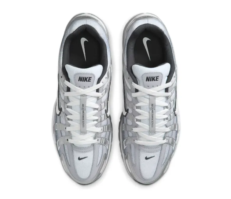 shoe width Men??s Nike P-6000 (Metallic Silver/Summit White)