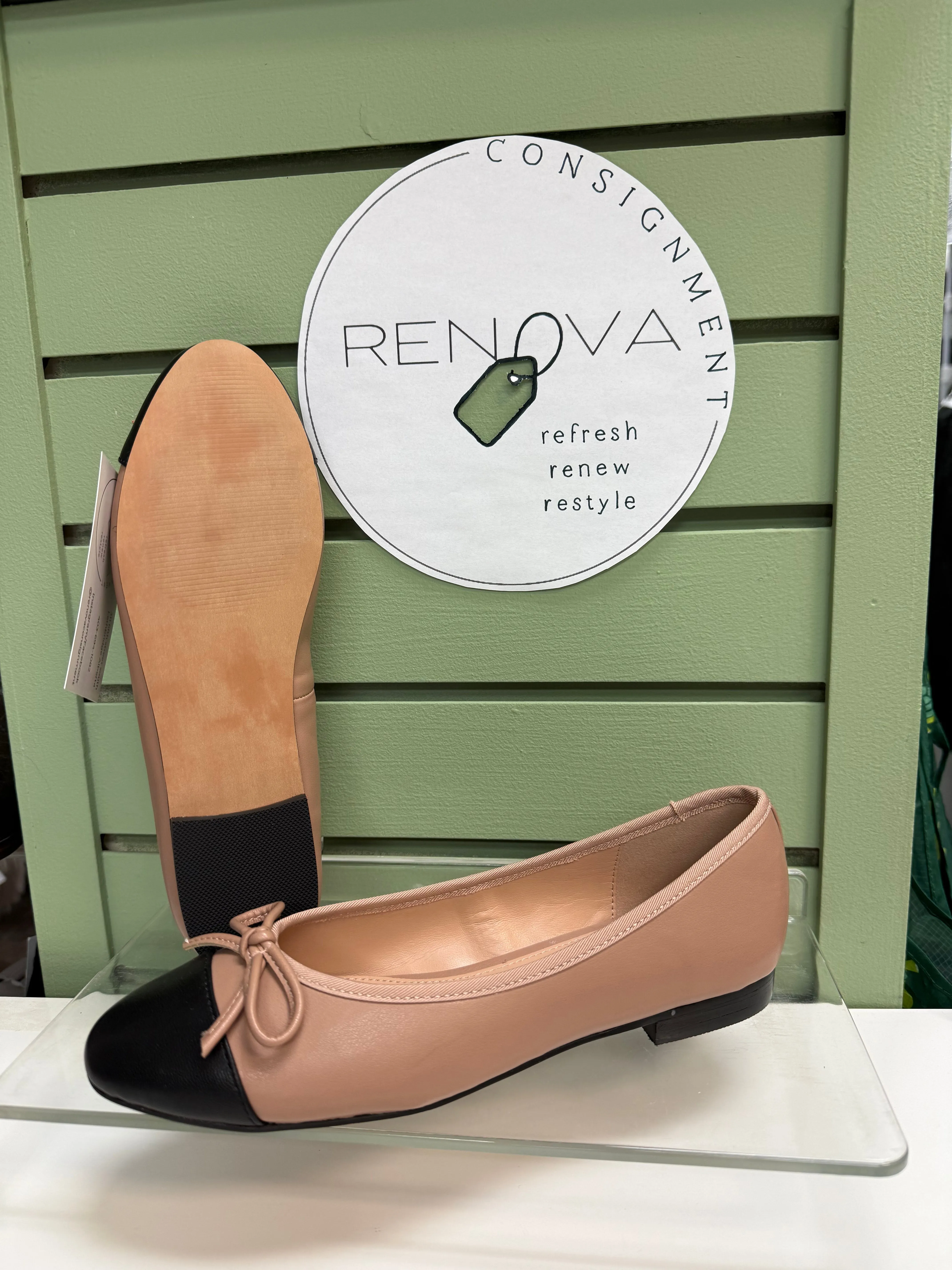 Youth runner Steve Madden Ellison Flats (Womens 7.5)