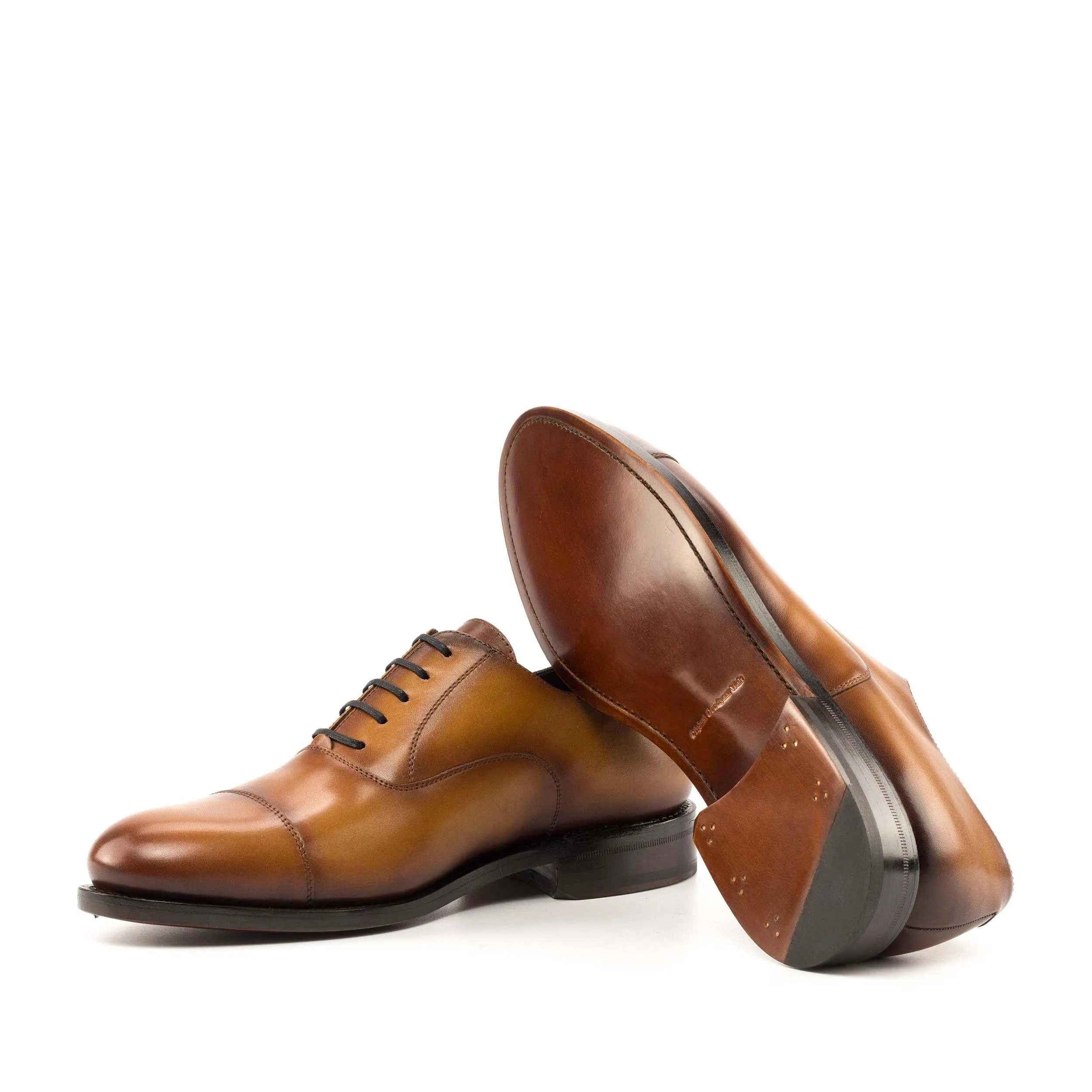Mood Fit Textured Finish Versatile User Oxford cognac box calf