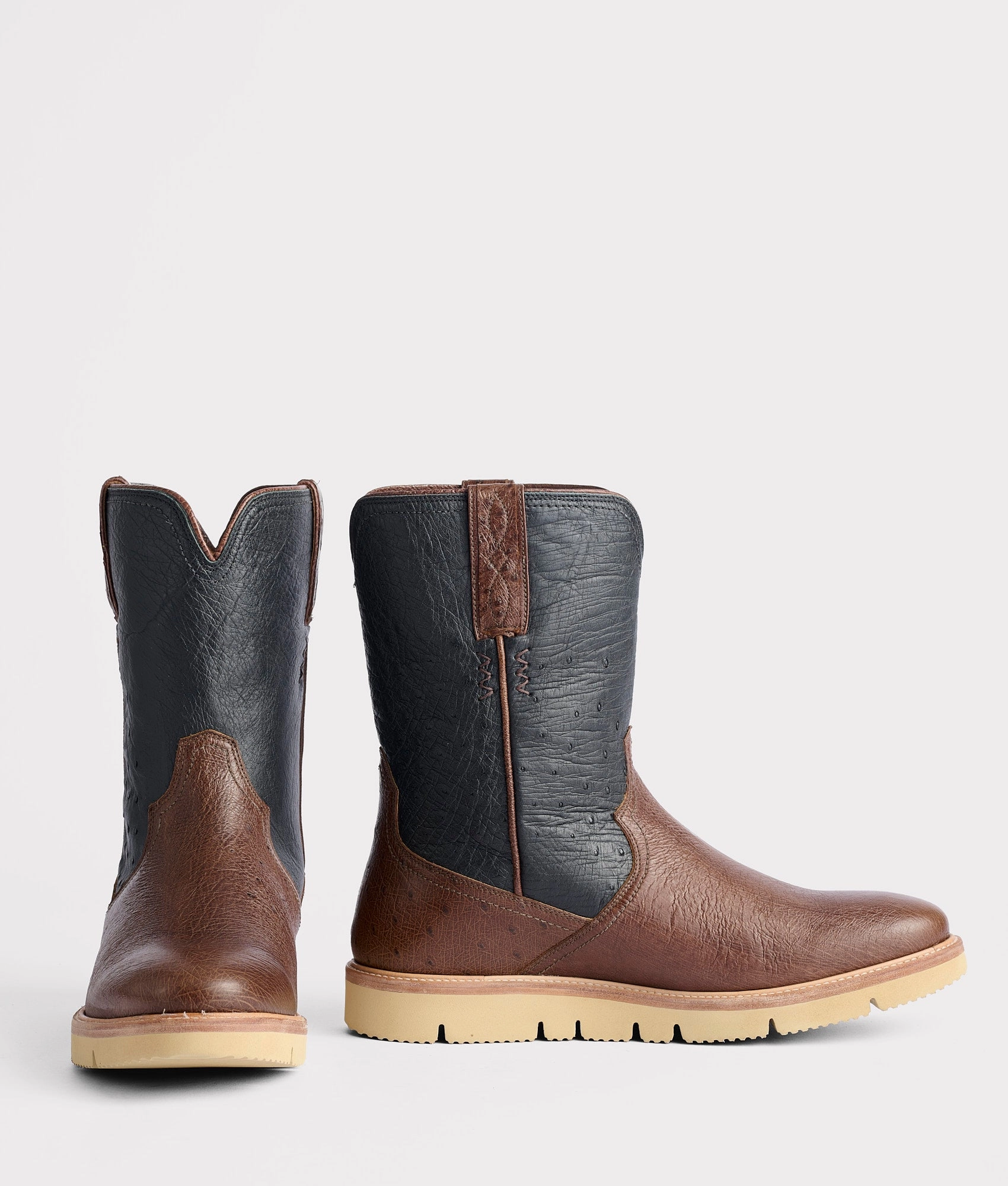 Ridgeline Exotic Pull On :: Tobacco Breathable All Day Wear Shock Absorbing Functional Minimalist