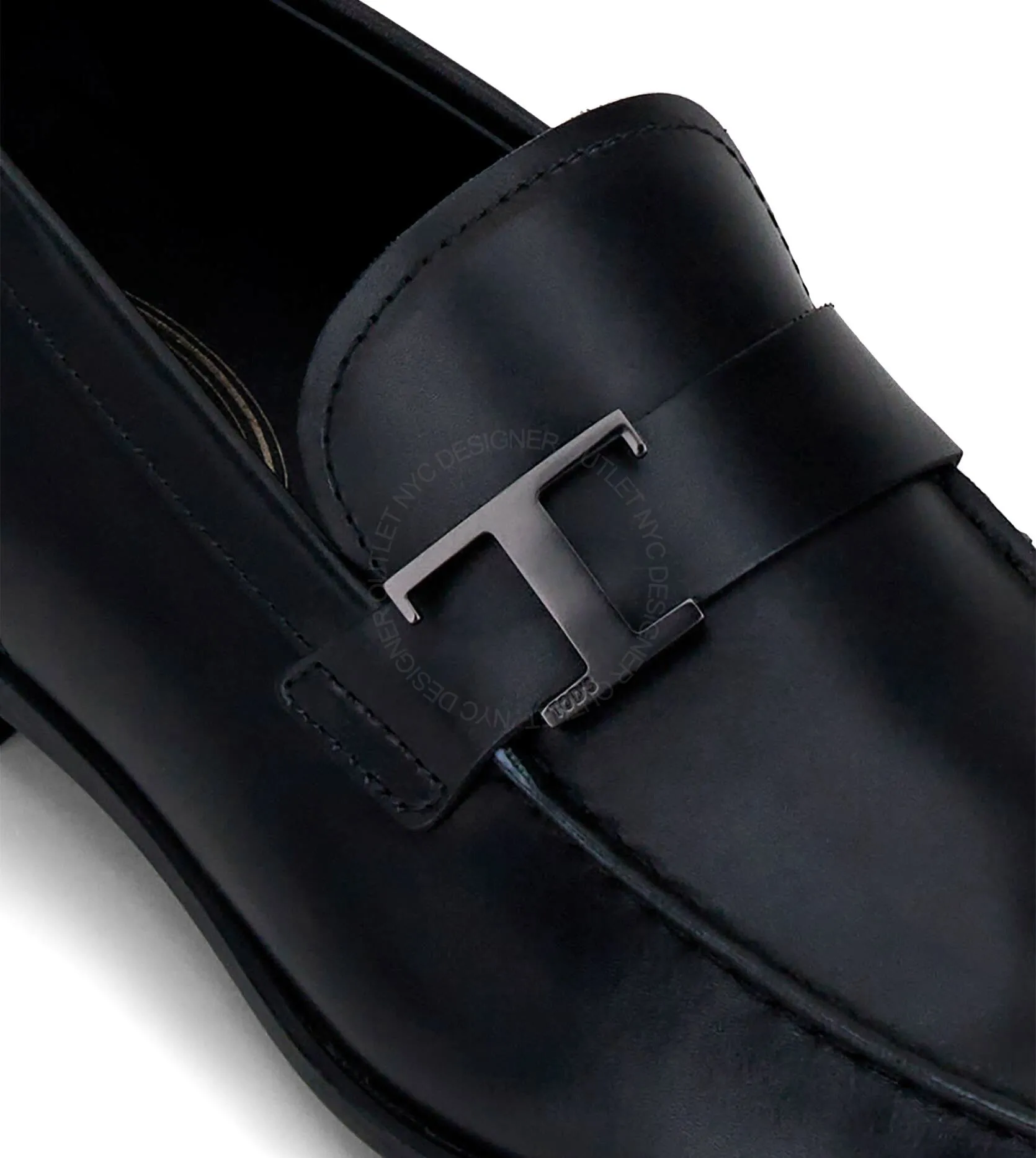 Harbor Look Tod's T Logo Loafers