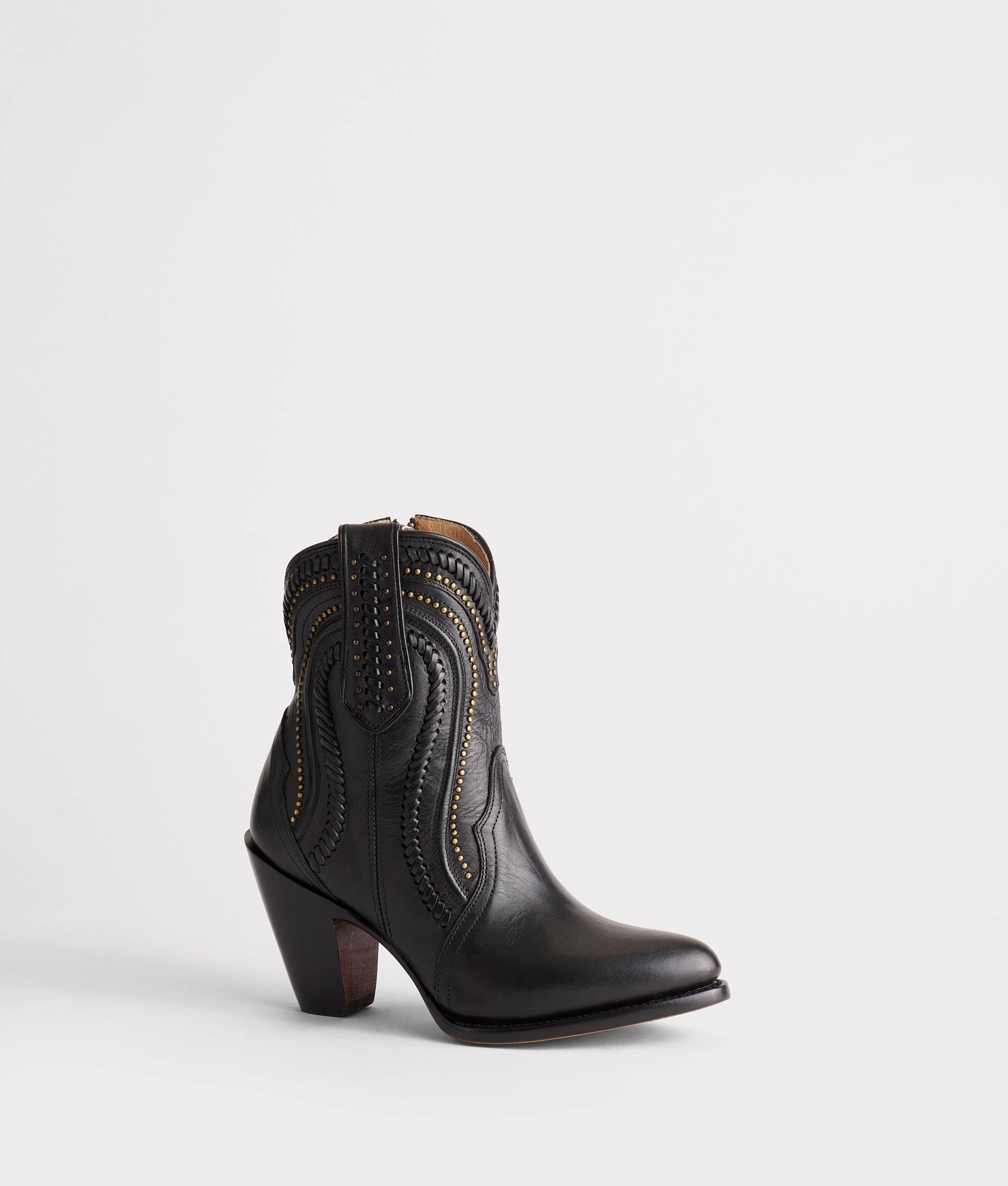 Shanae :: Black Chic Finish