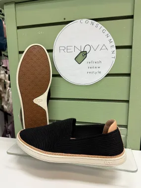 running in a basketball court area shoes Uggs Alameda Sammy Woven Slip On (Womens 8)