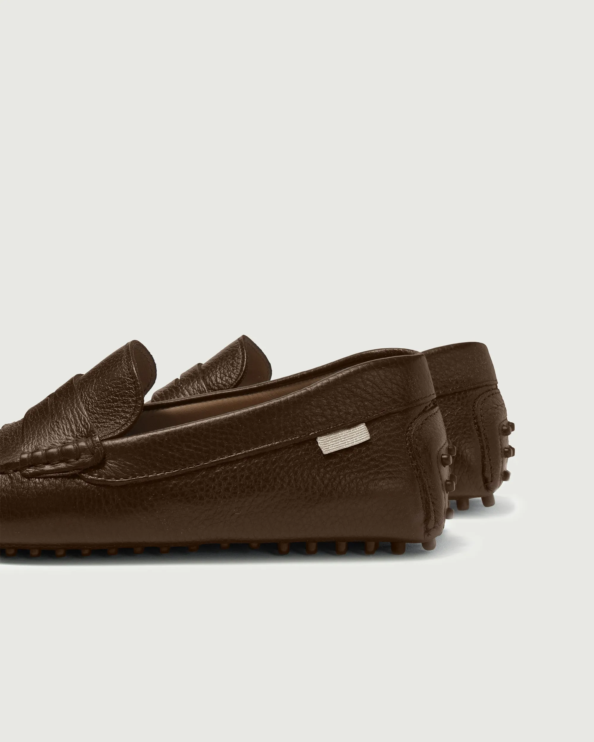 Driver | Chocolate Pebbled Slow Power