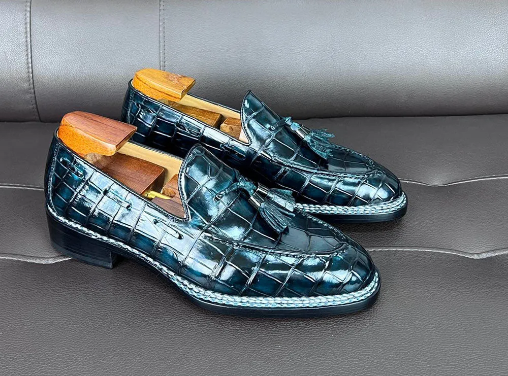 Stylish Sole Minimal Design Crocodile Leather Loafer Shoes Norwegian Sewn Shoes With Tassels Vintage Green