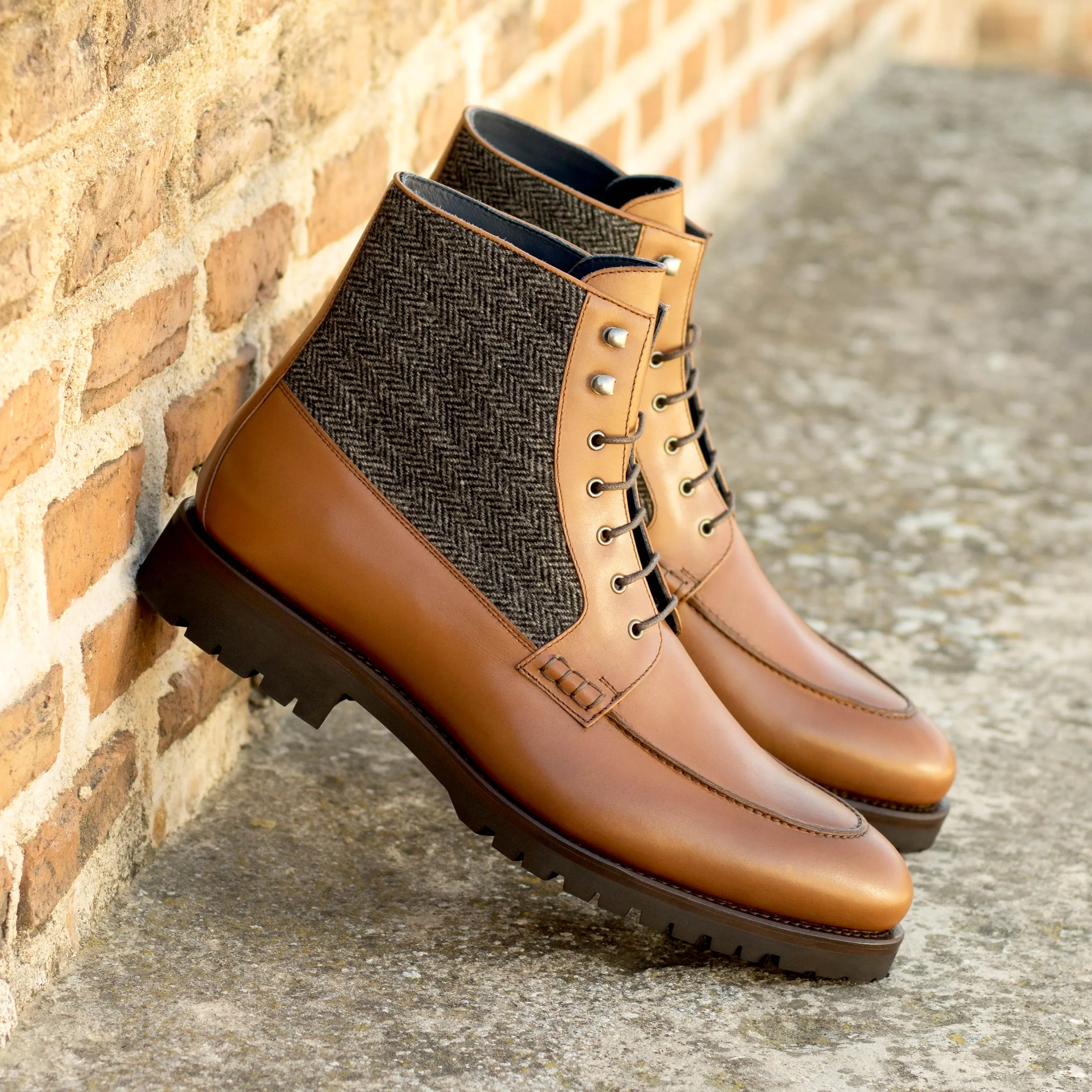 Evening Mood Medium Brown Calf Leather & Herringbone Moc-Toe Boots