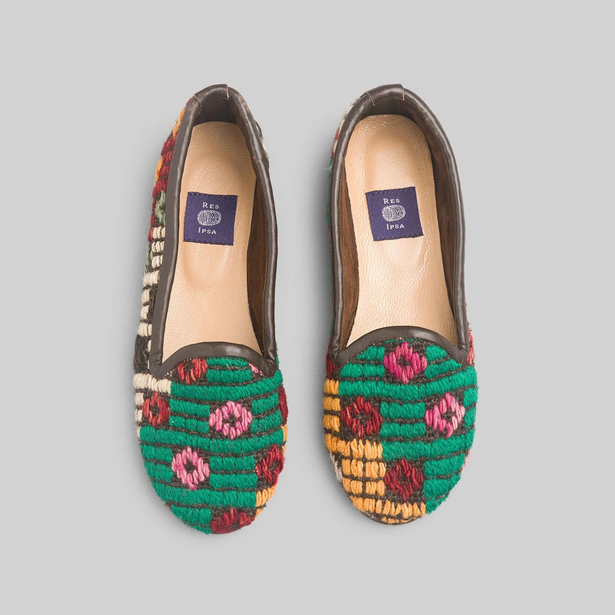 Women's Kilim Loafer Size 8 Light Comfort Run Path
